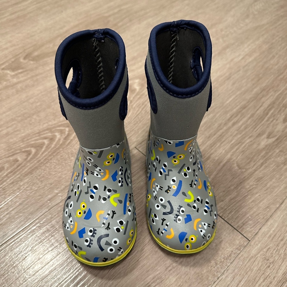 Bogs Rainboots Toddler Size 7 Used like new
